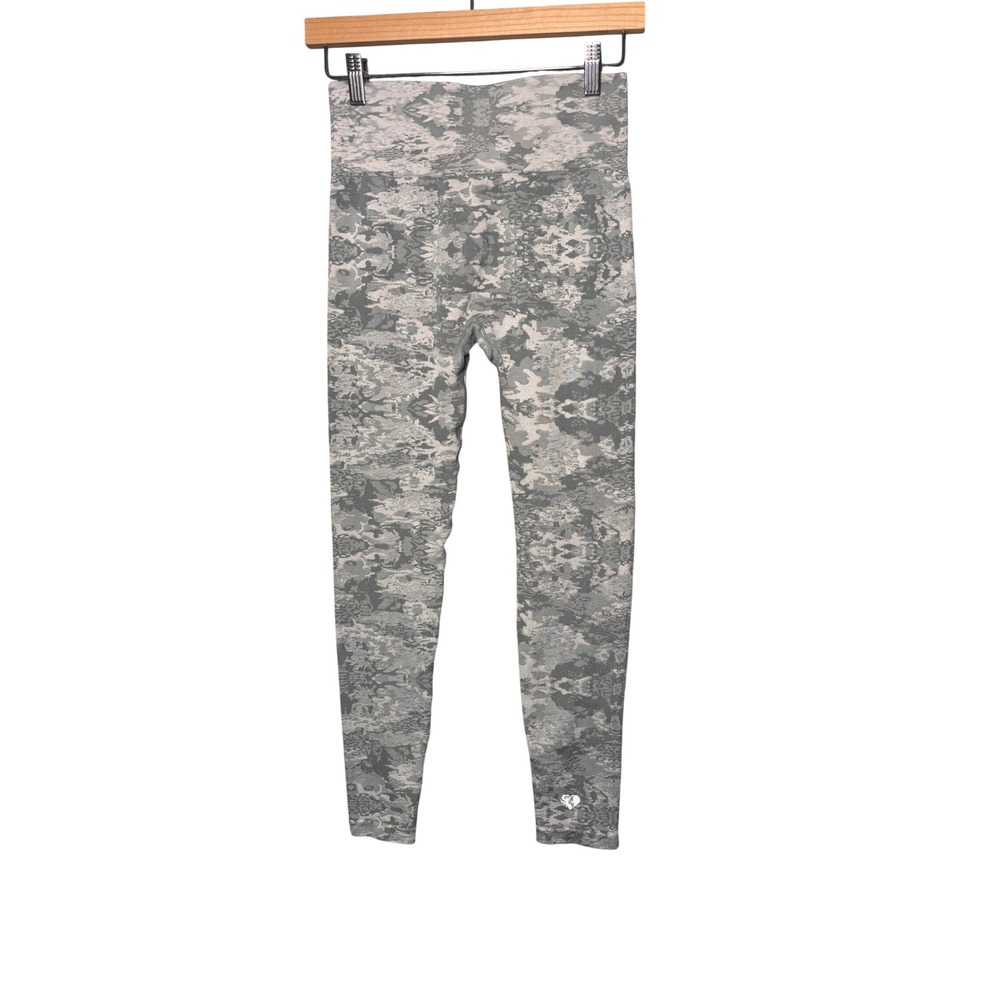 Women's Best Compression Leggings L Grey Camo Seamless High Rise Athleisure - Picture 2 of 8